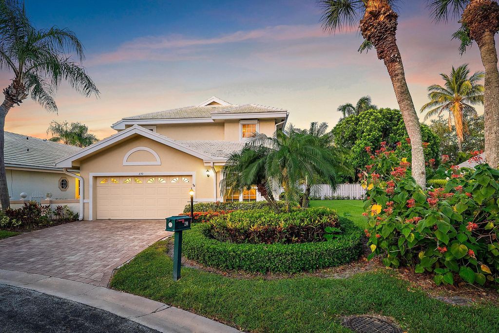Photo of 230 Canterbury Drive W, Palm Beach Gardens, FL 33418 (MLS # R11101392)