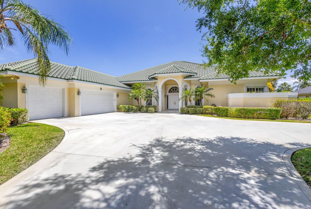 Photo of 10026 SE Buttonwood Way, Tequesta, FL 33469 (MLS # R11087520)