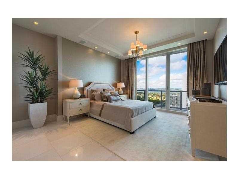 Ritz-Carlton Residences - Residential