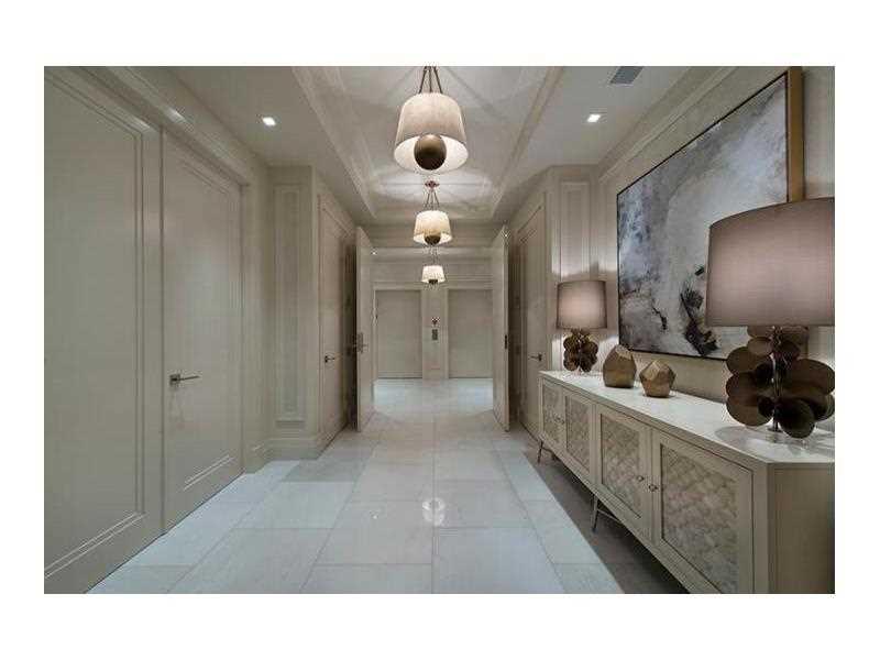 Ritz-Carlton Residences - Residential