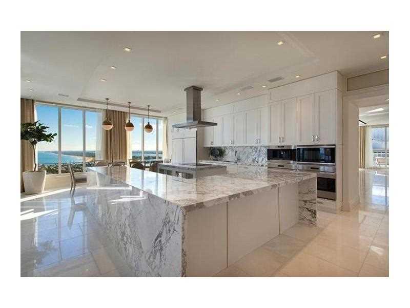 Ritz-Carlton Residences - Residential