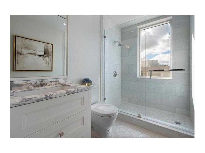 Ritz-Carlton Residences - Residential