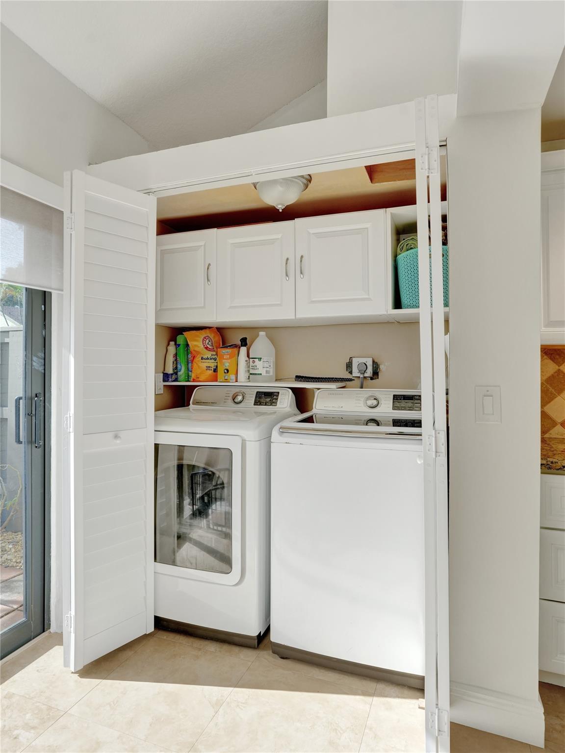 THE WOODLANDS OF DEER CRE - Residential