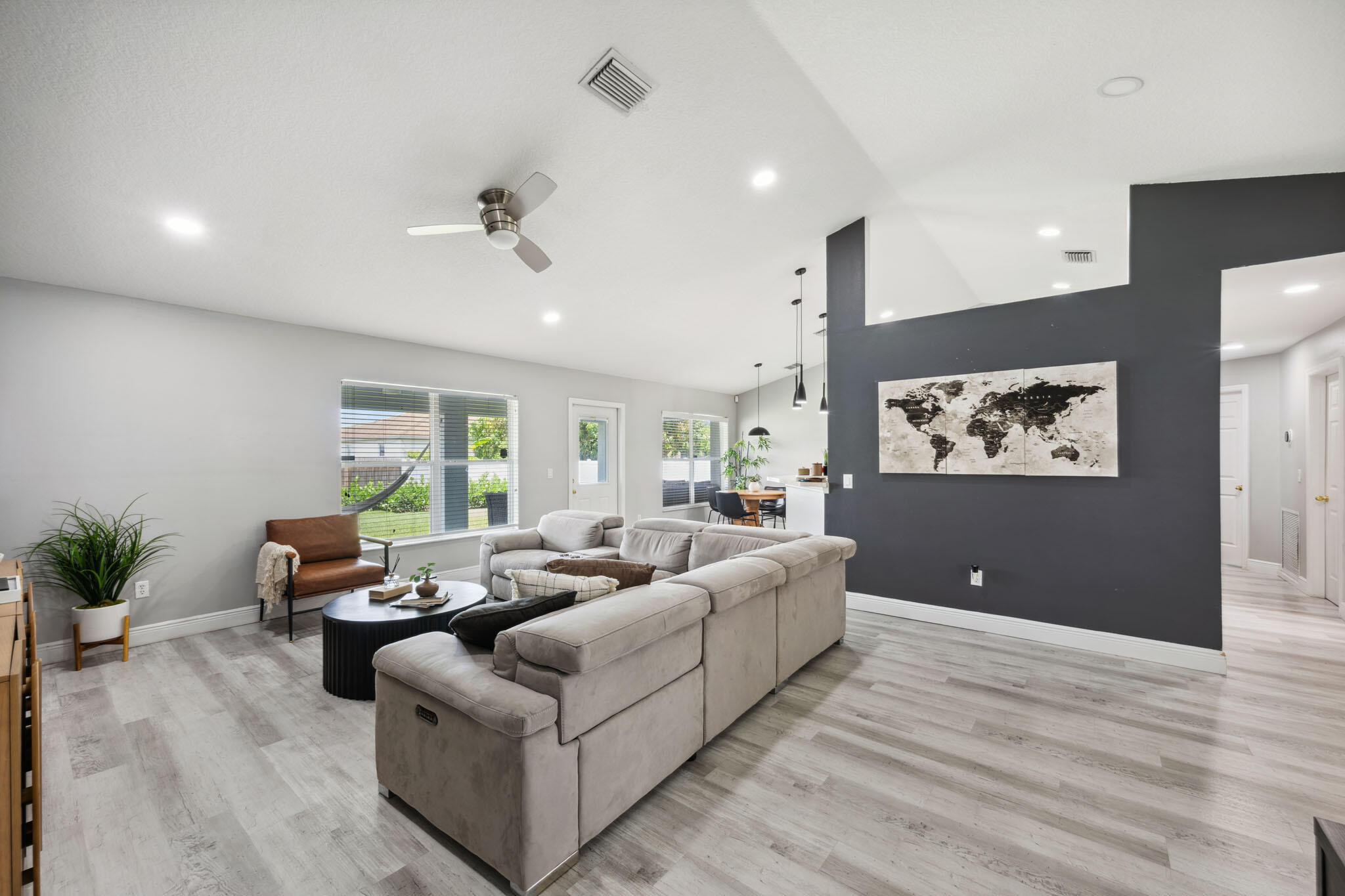 PORT ST LUCIE SECTION 18 - Residential Lease