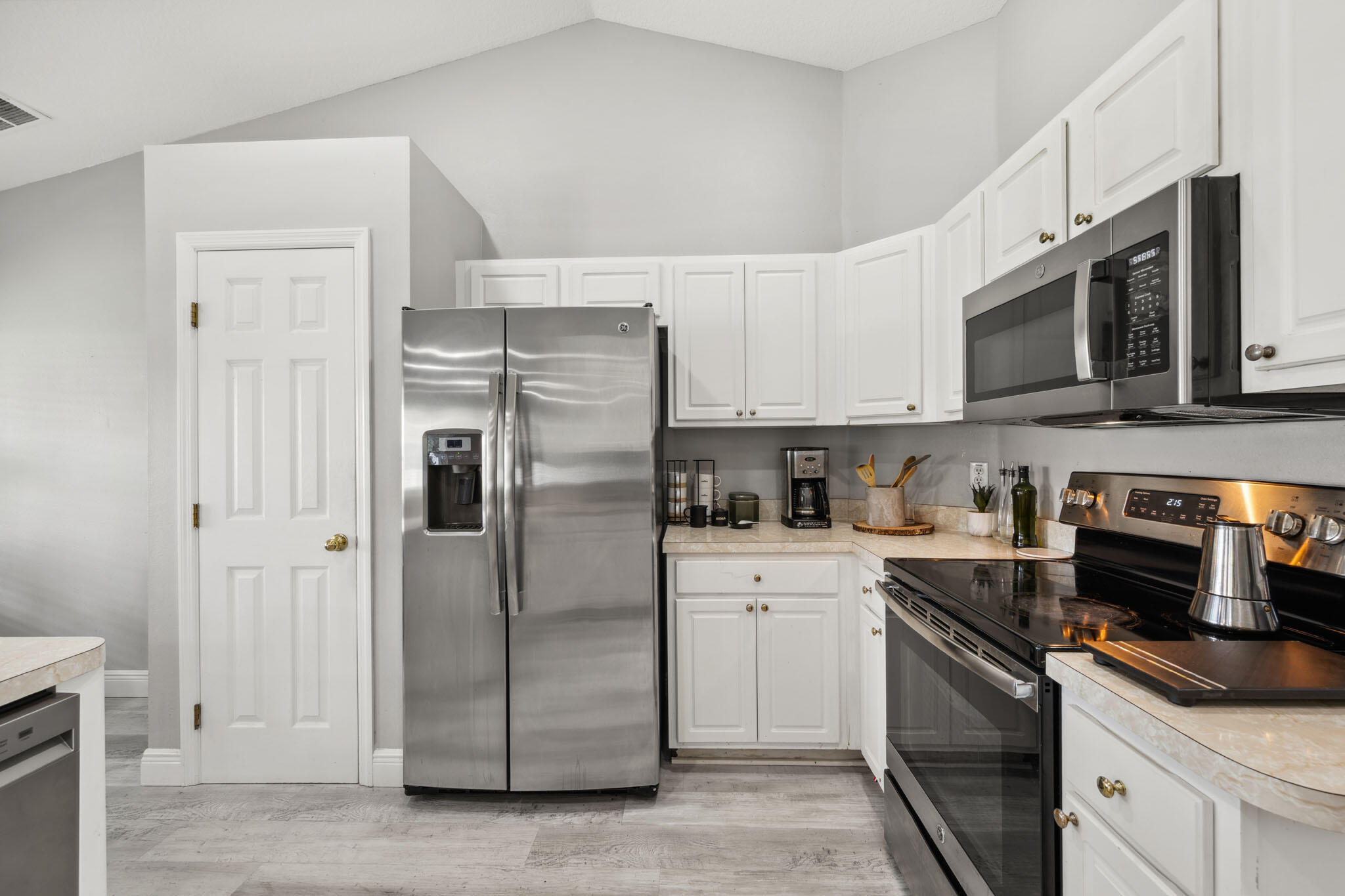 PORT ST LUCIE SECTION 18 - Residential Lease