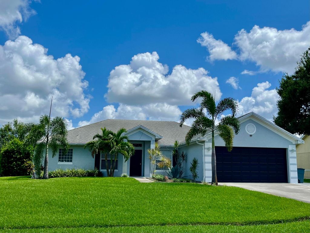 Photo of 249 SW Aubudon Avenue, Port Saint Lucie, FL 34984 (MLS # B26008236)