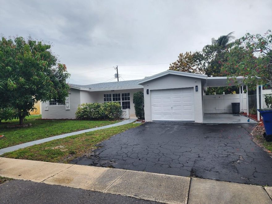 Beautiful property in a quiet street in Lauderdale Lakes. It's close to everything from Churches to shopping centers. The hospital is less than 2 miles away. Property is completely renovated with new roof, bathrooms, and updated kitchen with stainless steel appliances.