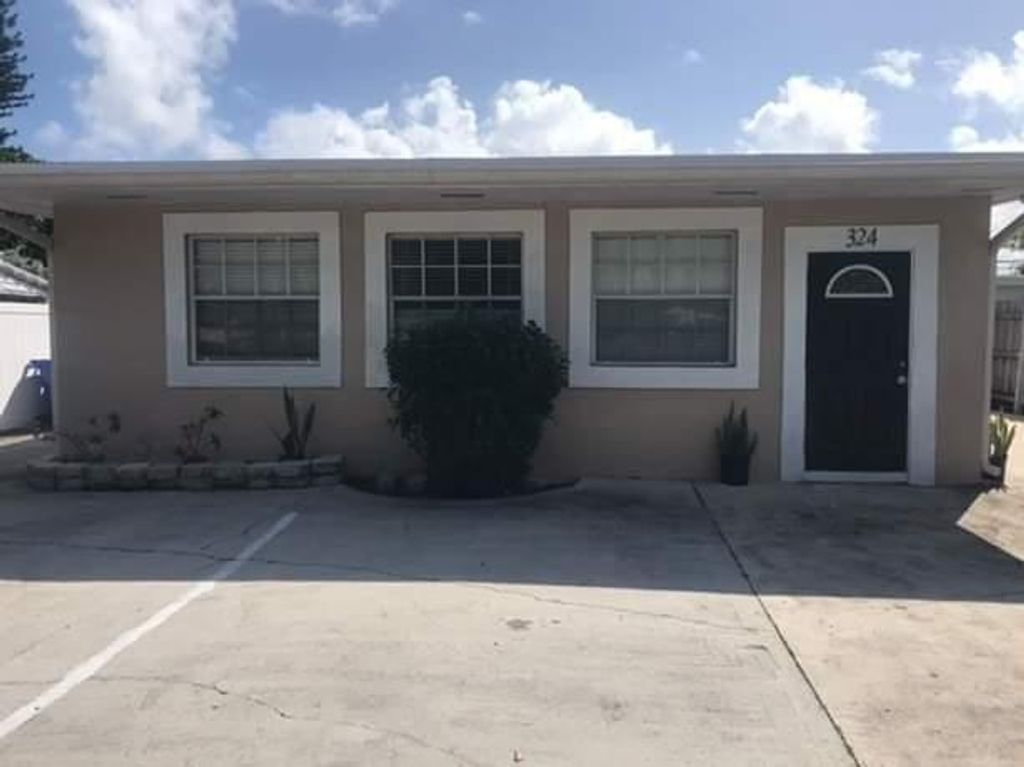 Photo of 324 SW 22nd Street, Fort Lauderdale, FL 33315 (MLS # F10468966)