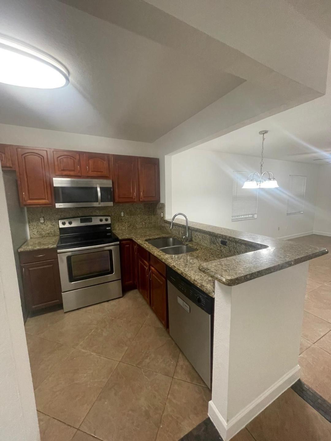 Coventry House 85-37 B - Residential Lease