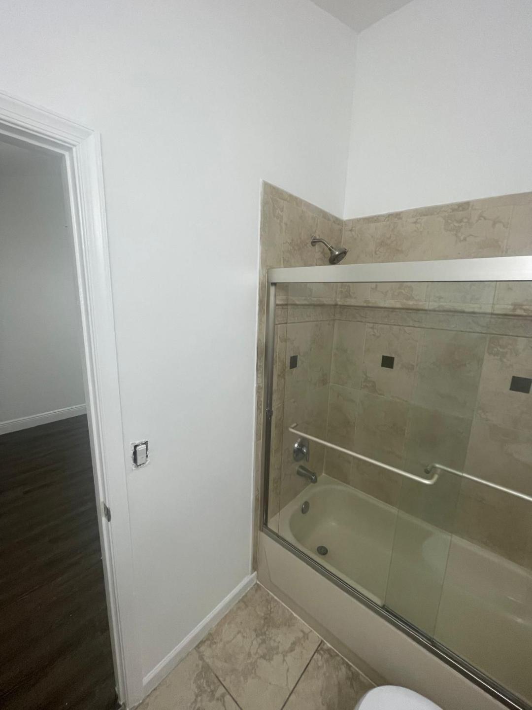 Coventry House 85-37 B - Residential Lease