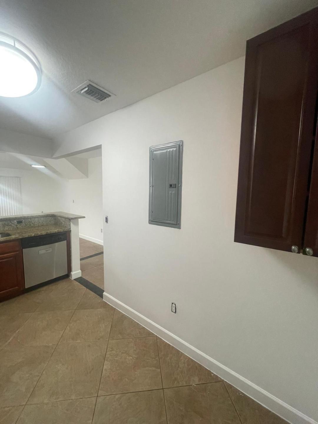 Coventry House 85-37 B - Residential Lease