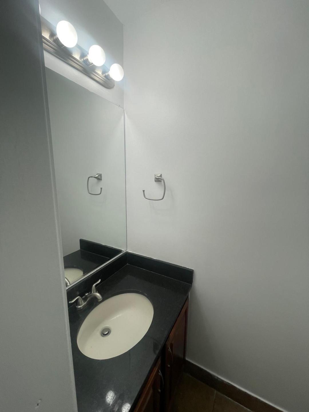 Coventry House 85-37 B - Residential Lease