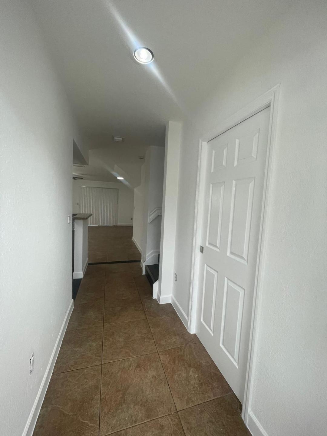 Coventry House 85-37 B - Residential Lease