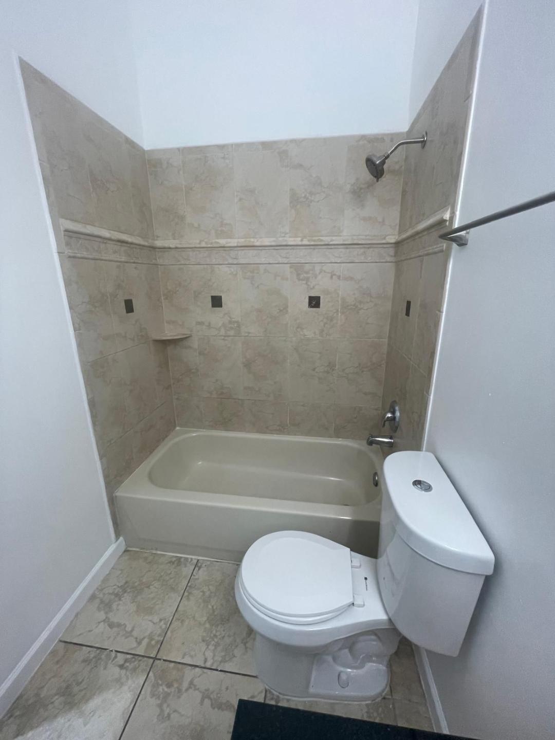 Coventry House 85-37 B - Residential Lease