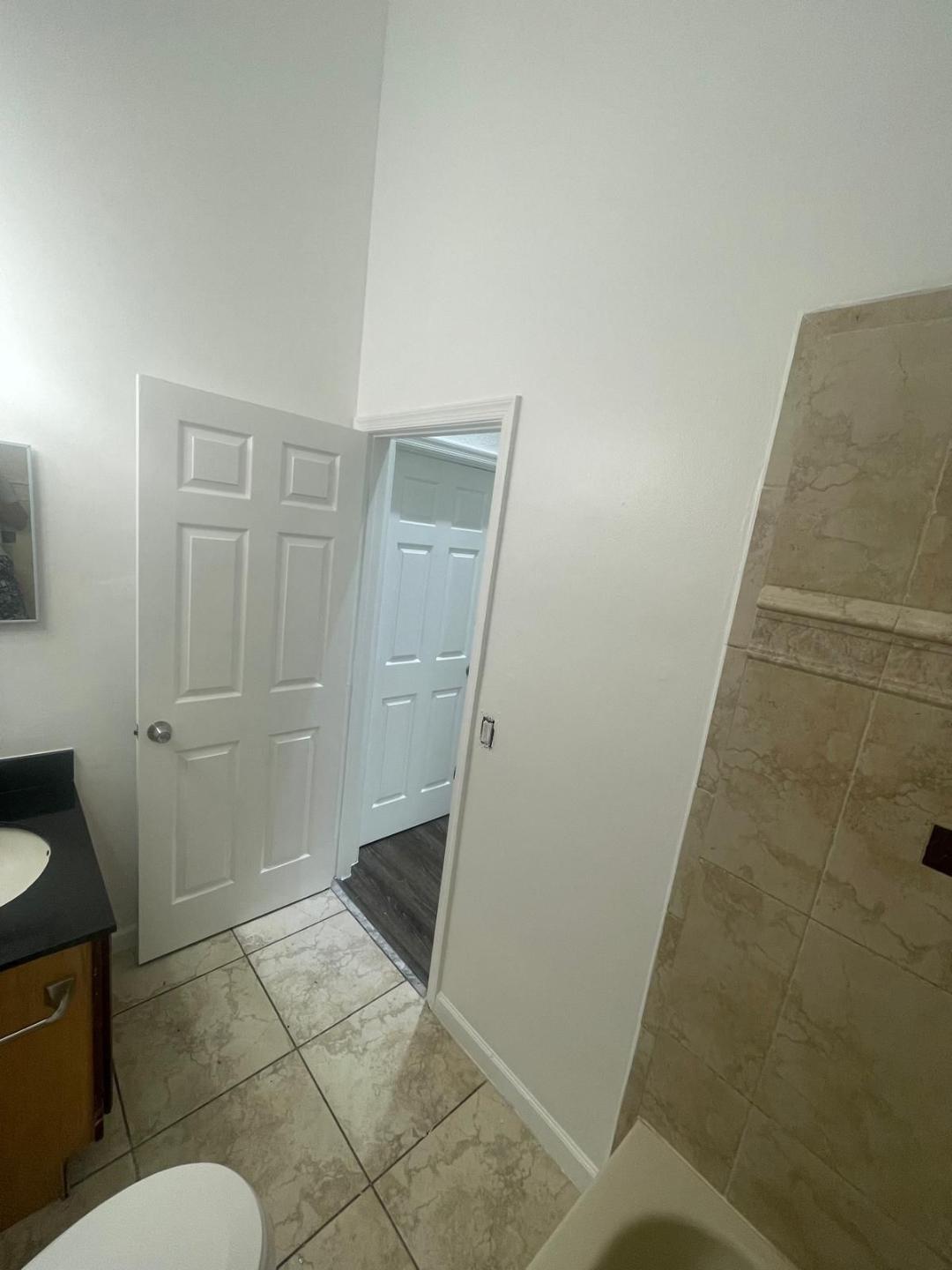 Coventry House 85-37 B - Residential Lease