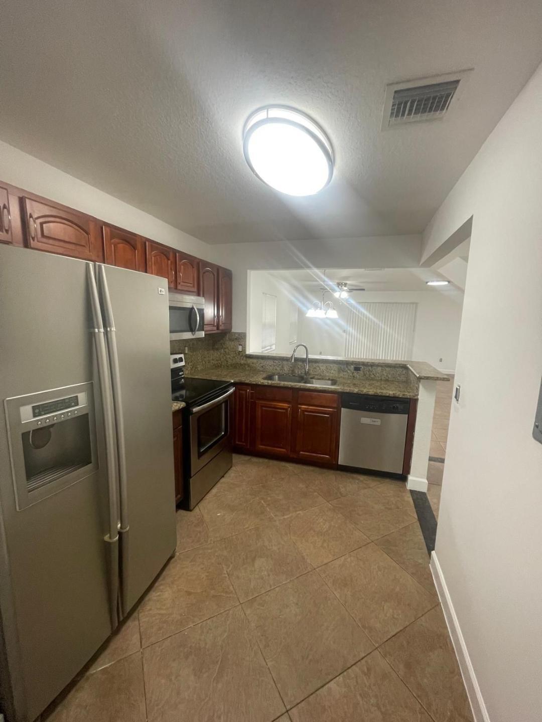 Coventry House 85-37 B - Residential Lease