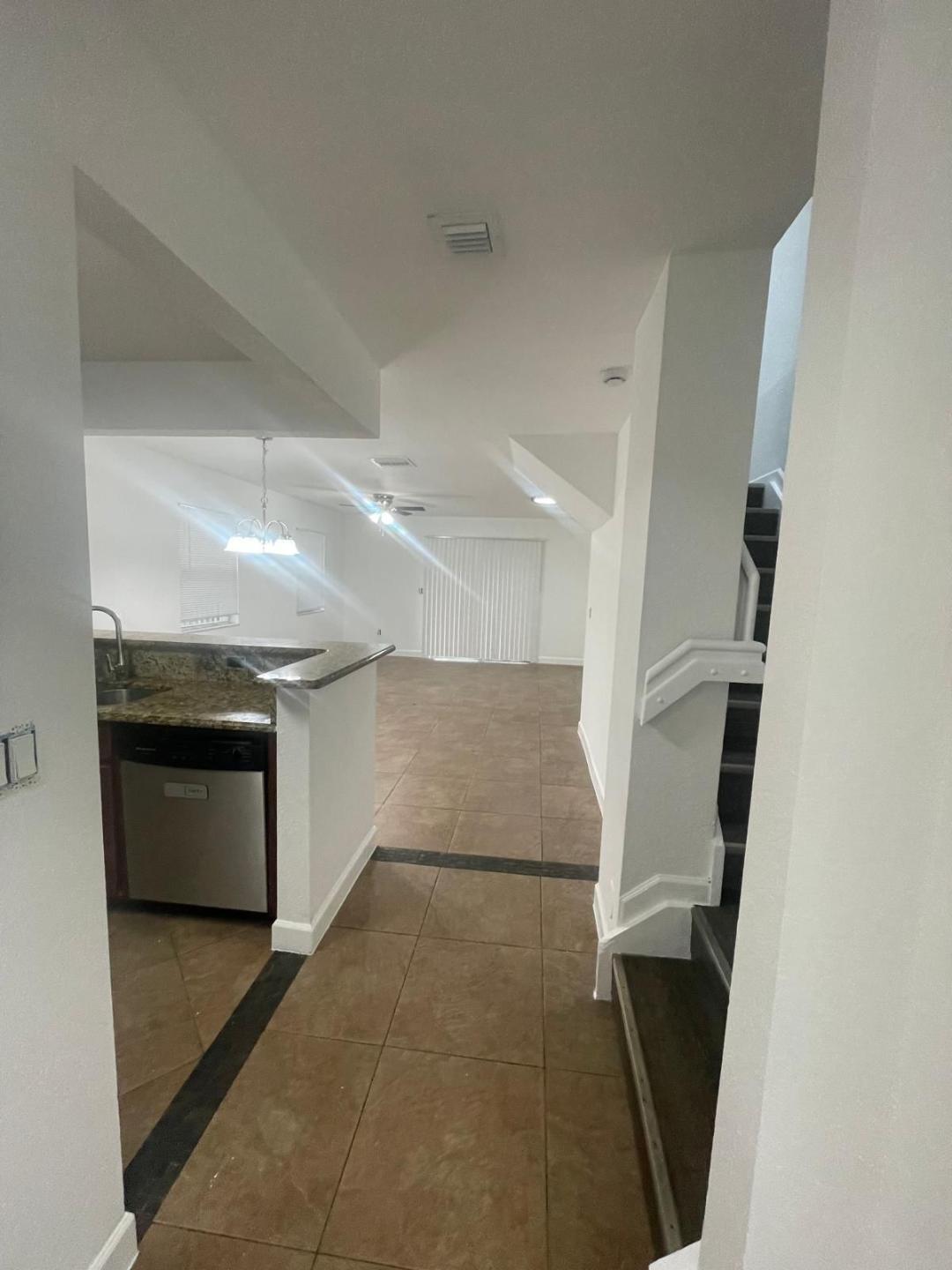 Coventry House 85-37 B - Residential Lease