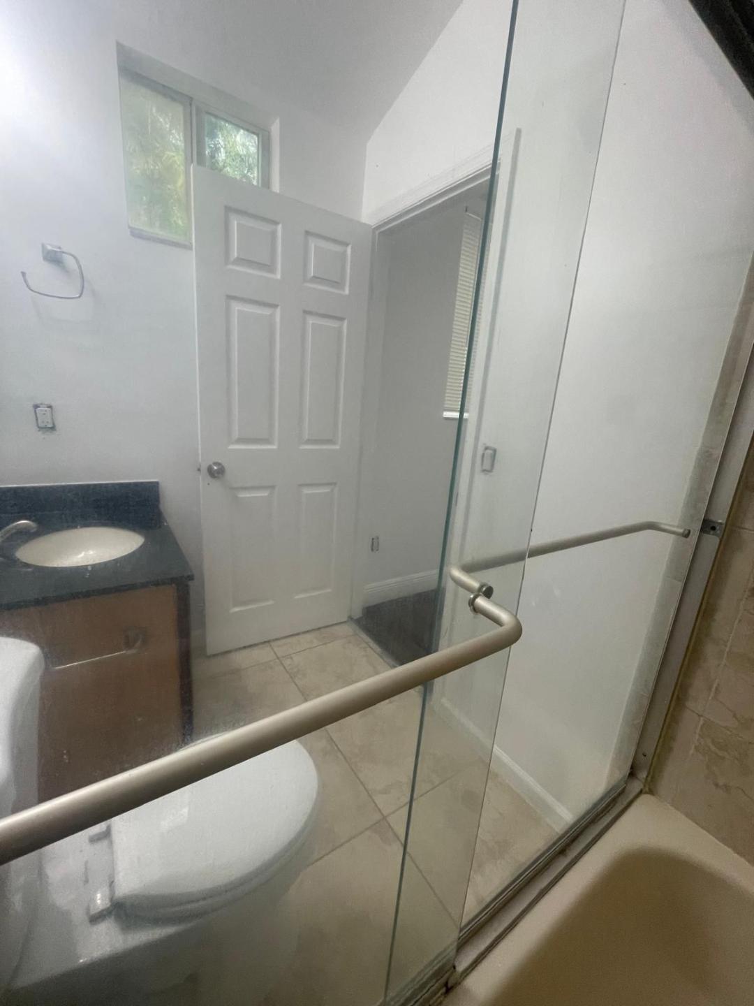 Coventry House 85-37 B - Residential Lease