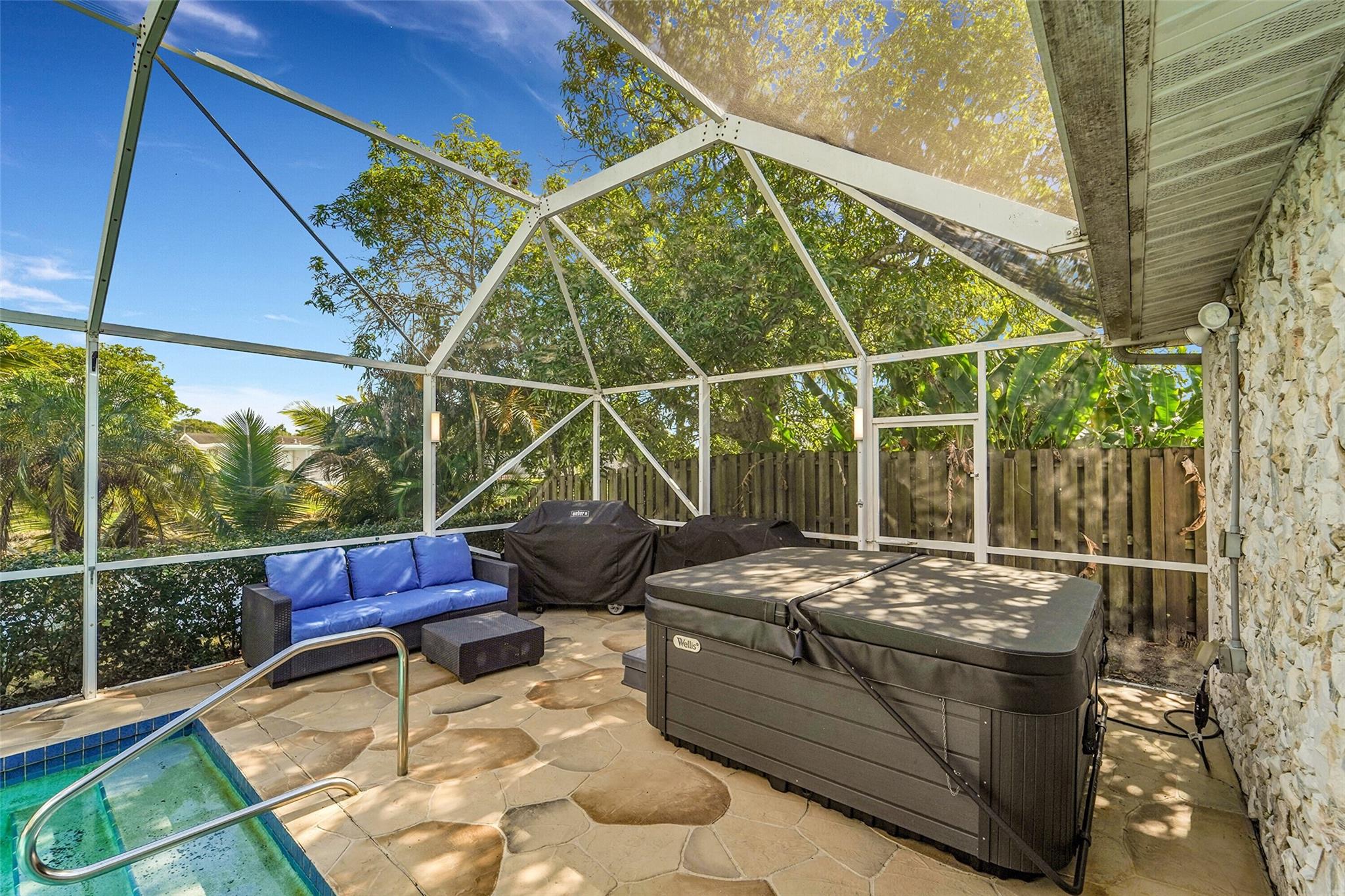 Sunrise Golf Village Sec - Residential