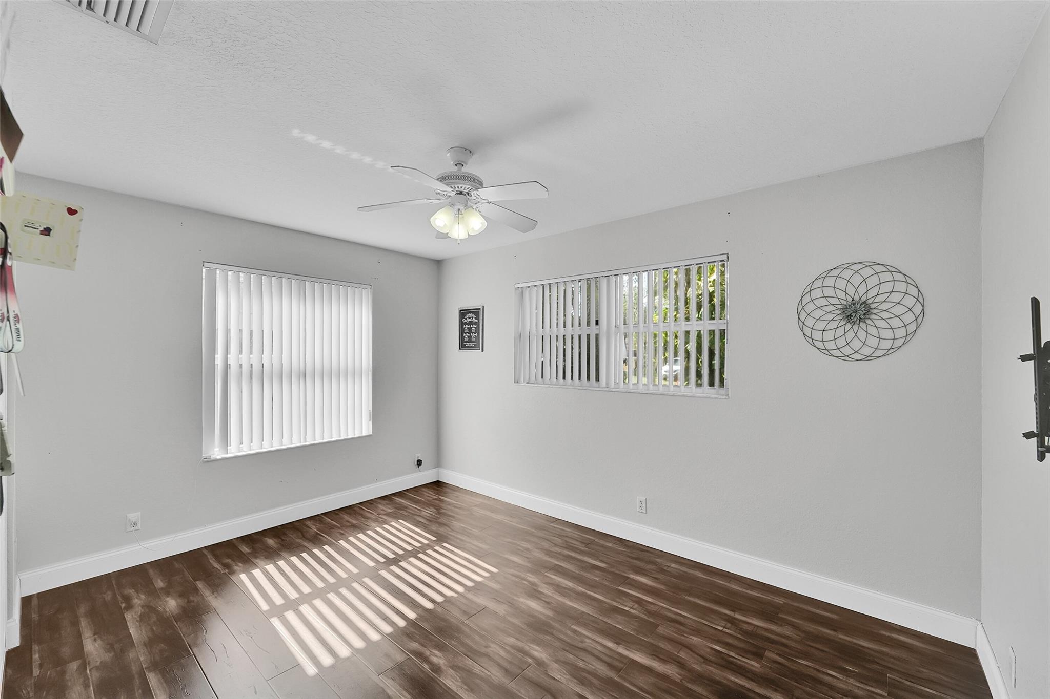 Sunrise Golf Village Sec - Residential