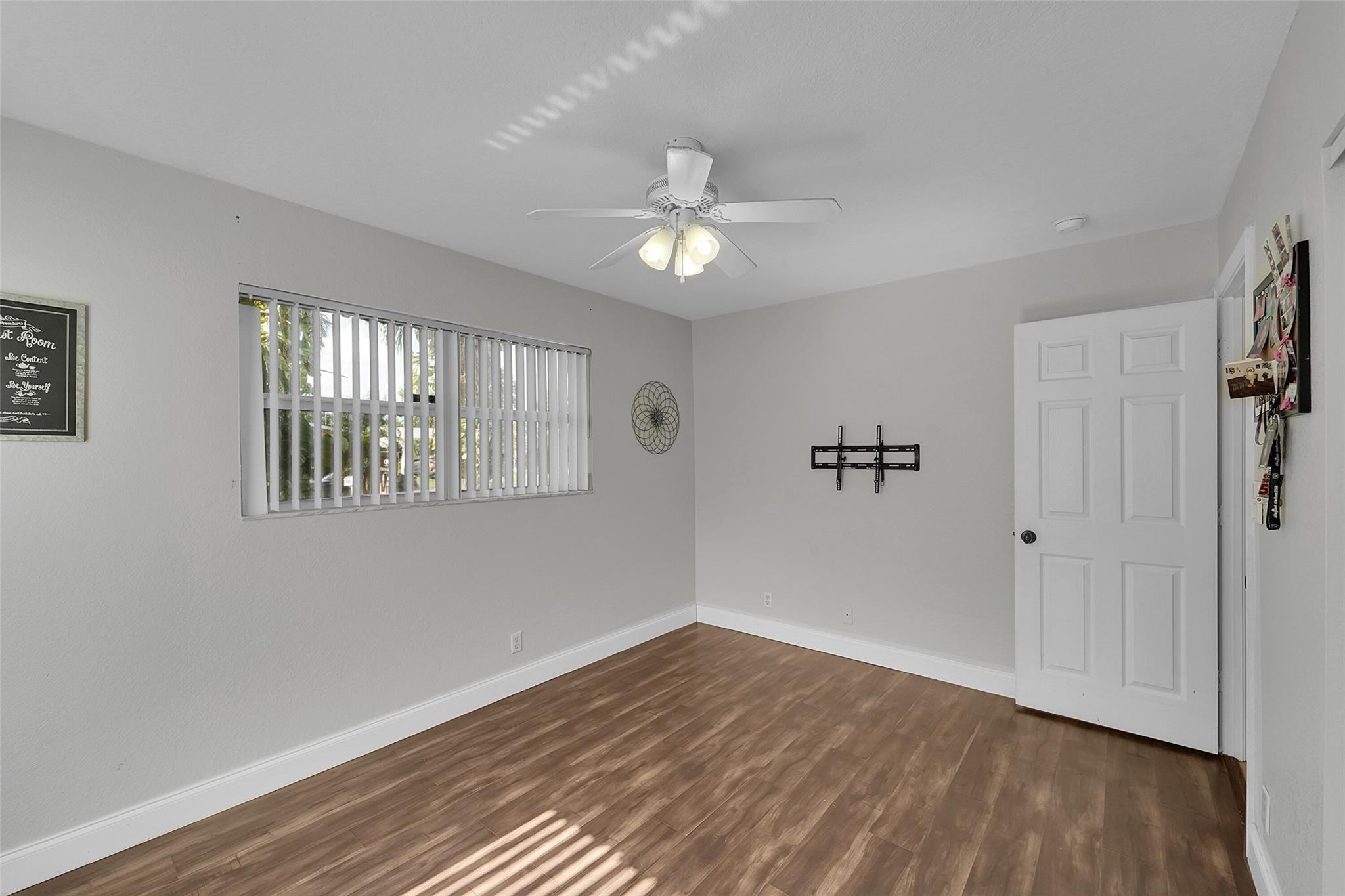 Sunrise Golf Village Sec - Residential