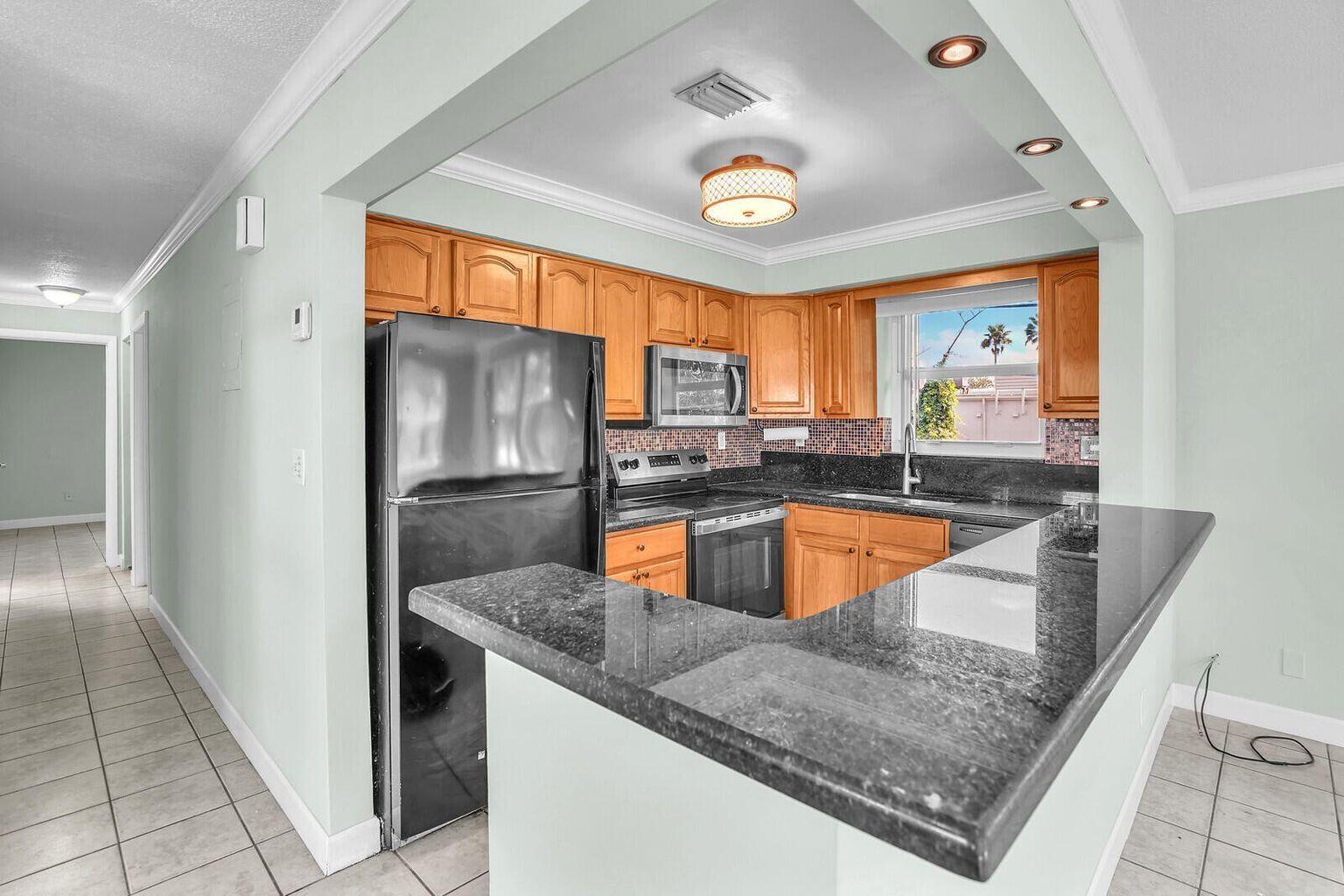 CRESTHAVEN NO 9 REPLAT - Residential Income