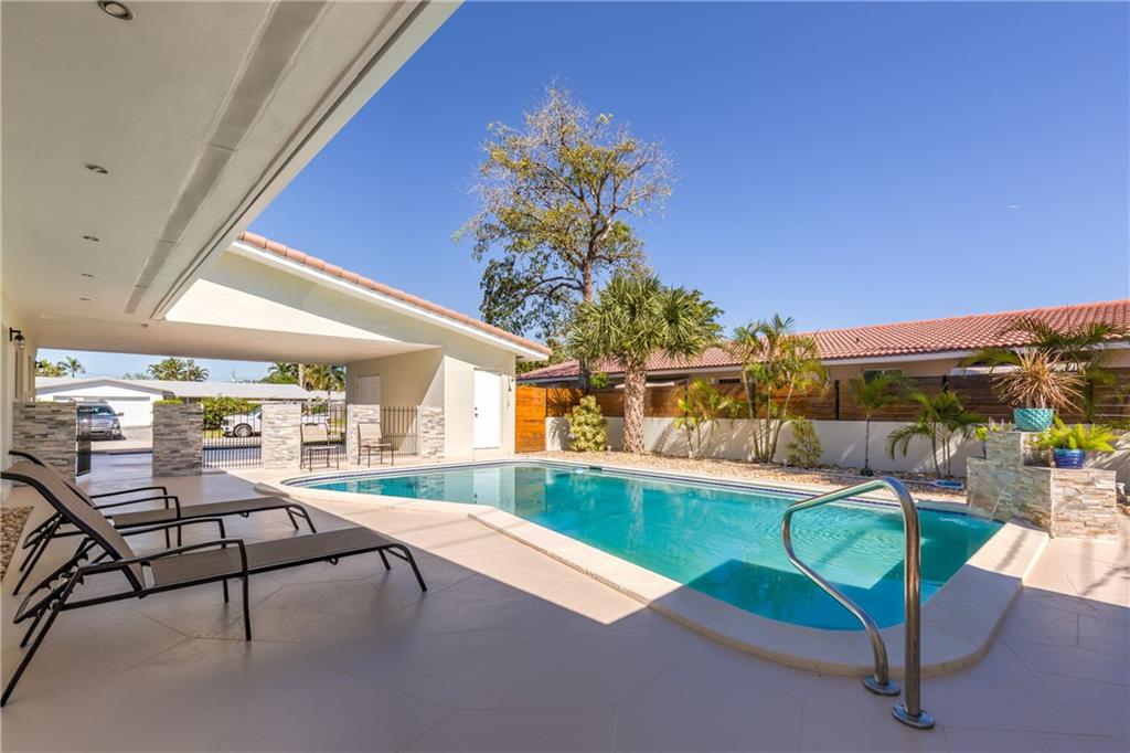 imperial point - Residential Income