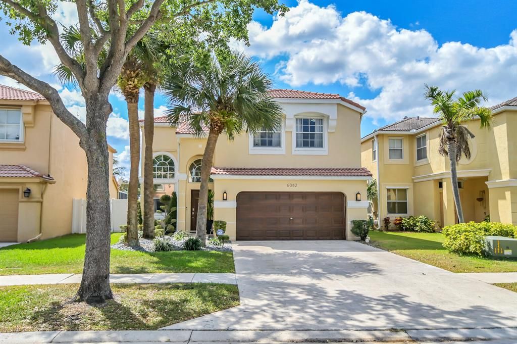 Photo of 6082 Oak Bluff Way Way, Lake Worth Beach, FL 33467 (MLS # R10788012)