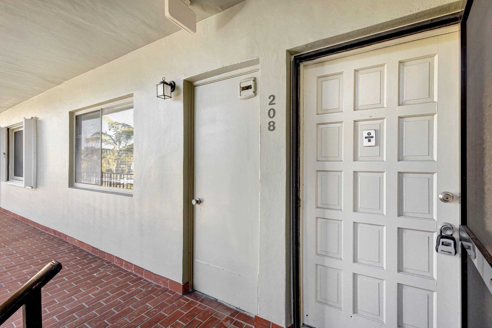 FOUNTAINS OF PALM BEACH CONDO 7 - Residential