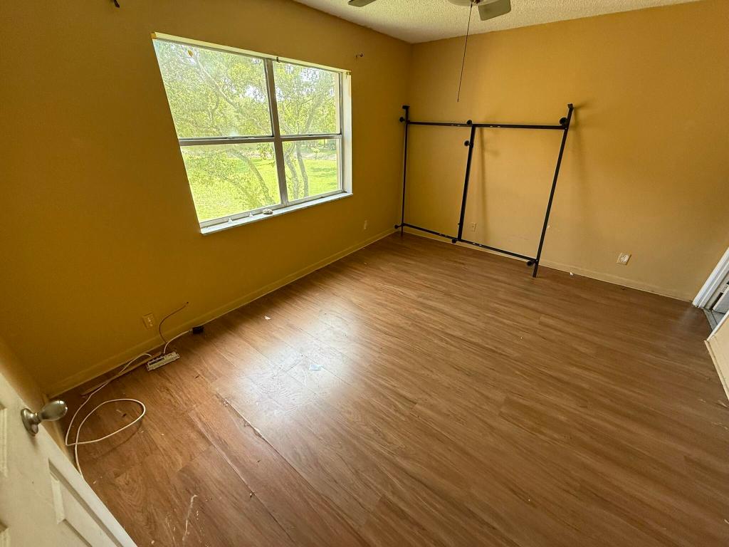 Falls of Inverrary - Residential