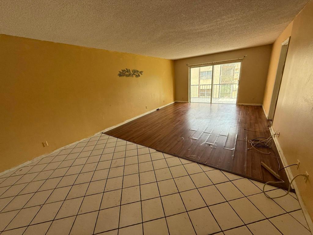 Falls of Inverrary - Residential