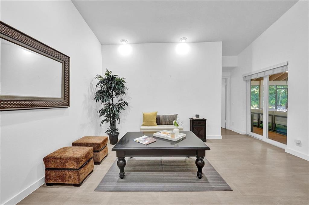 Country Isles Patio PH 3 - Residential