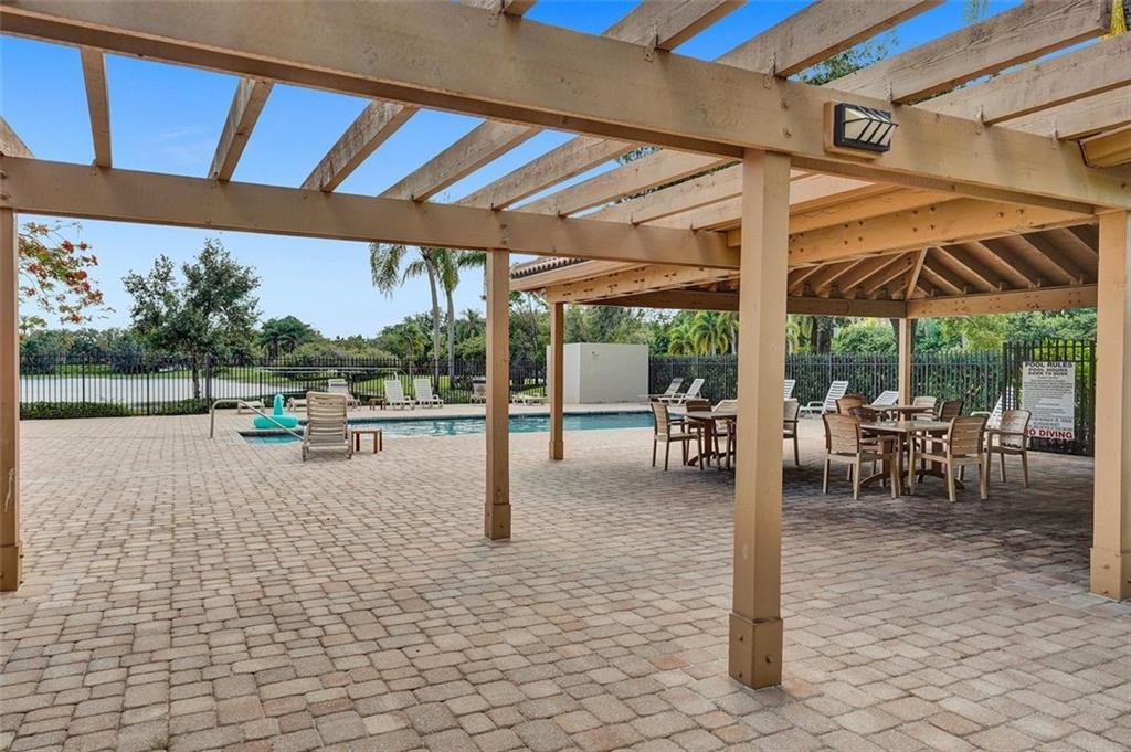 Country Isles Patio PH 3 - Residential