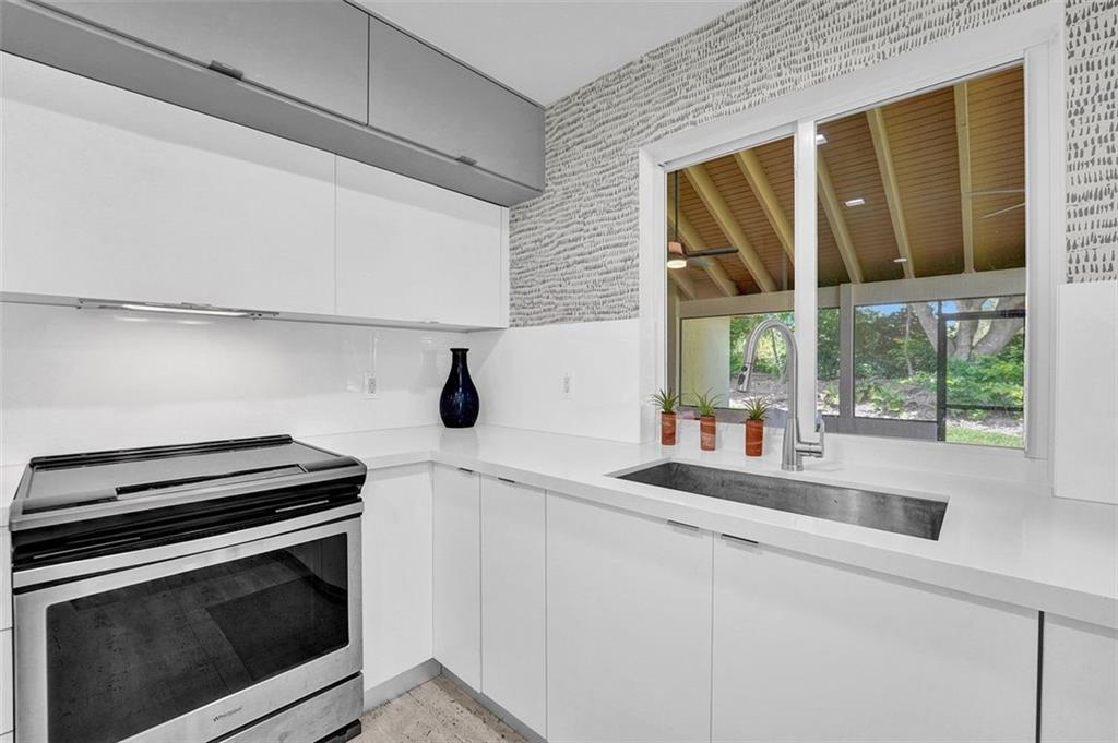 Country Isles Patio PH 3 - Residential