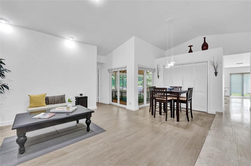 Country Isles Patio PH 3 - Residential