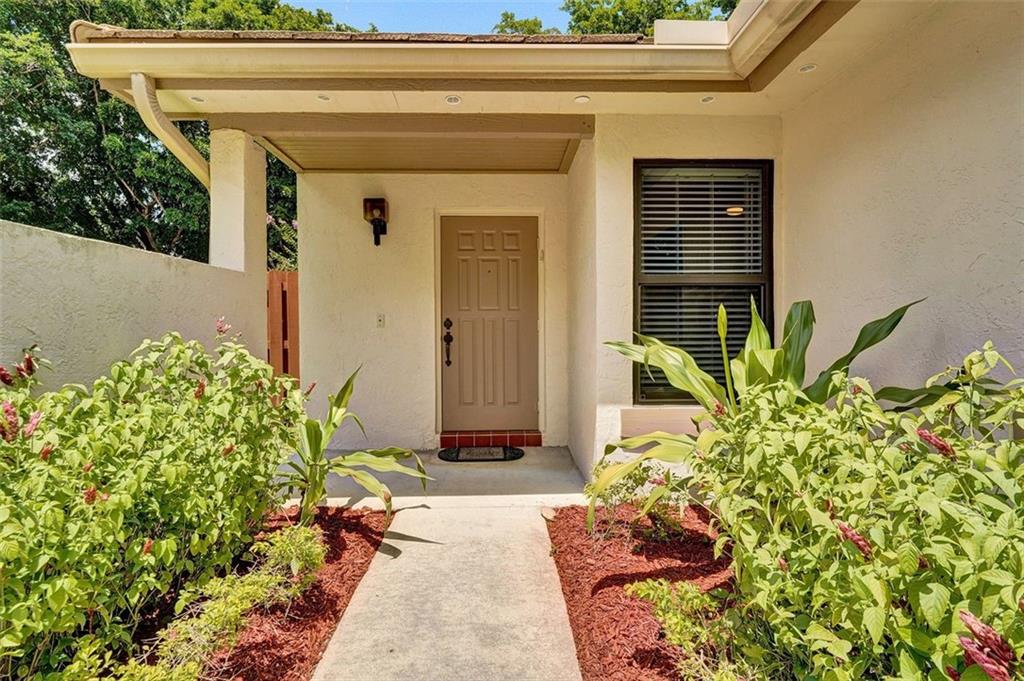 Country Isles Patio PH 3 - Residential