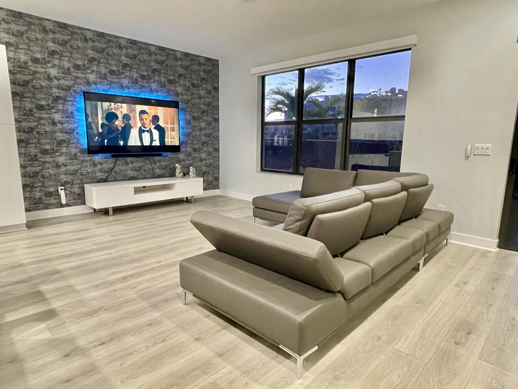 SKY COVE PHASE 1 B - Residential Lease