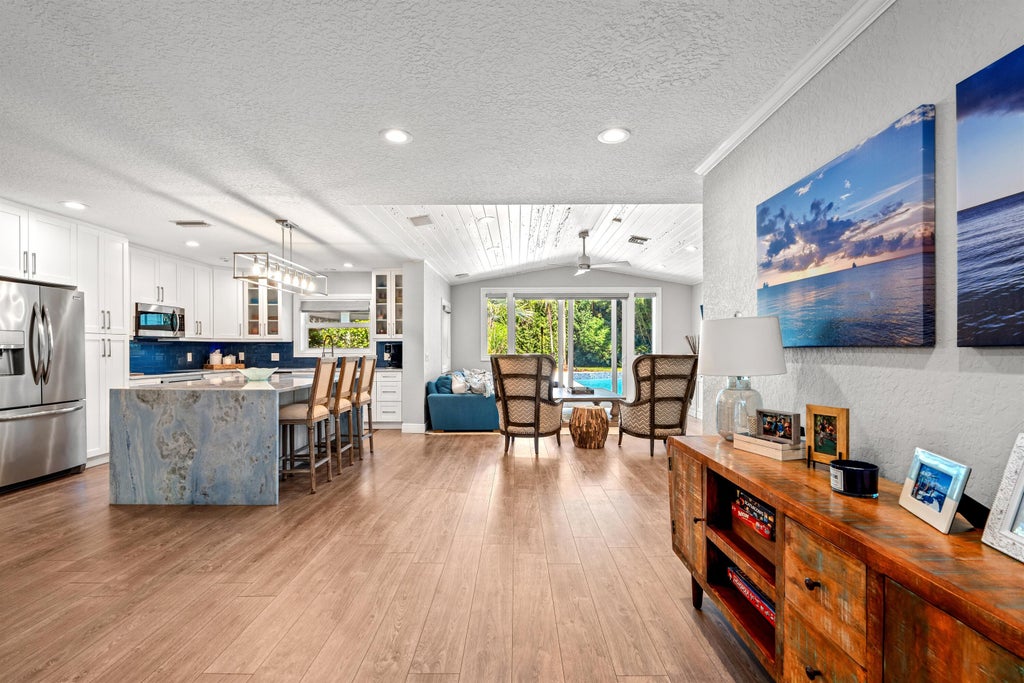 Photo of 1425 NW 2nd Avenue, Delray Beach, FL 33444 (MLS # B26086468)