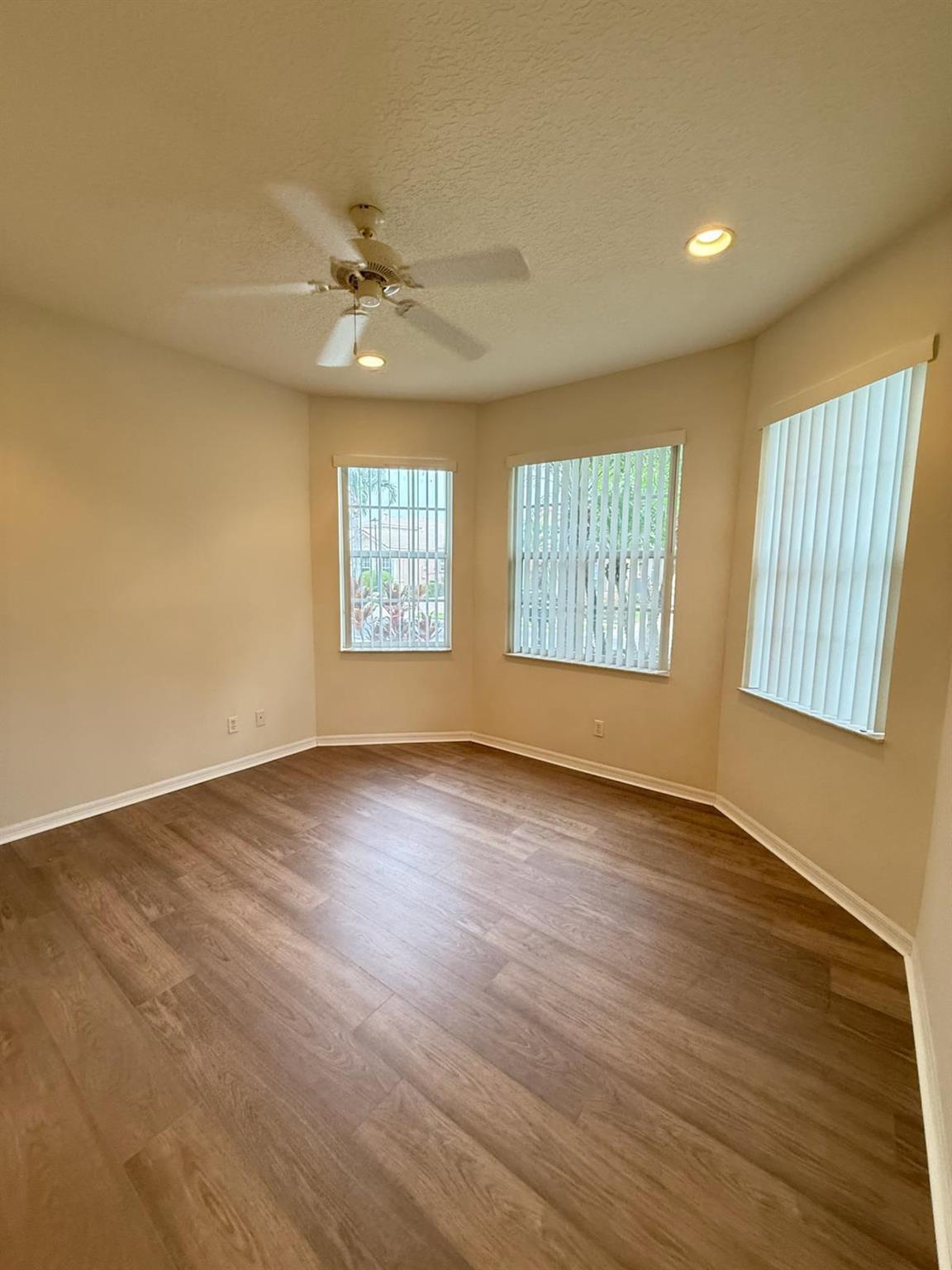 MIZNER FALLS - Residential