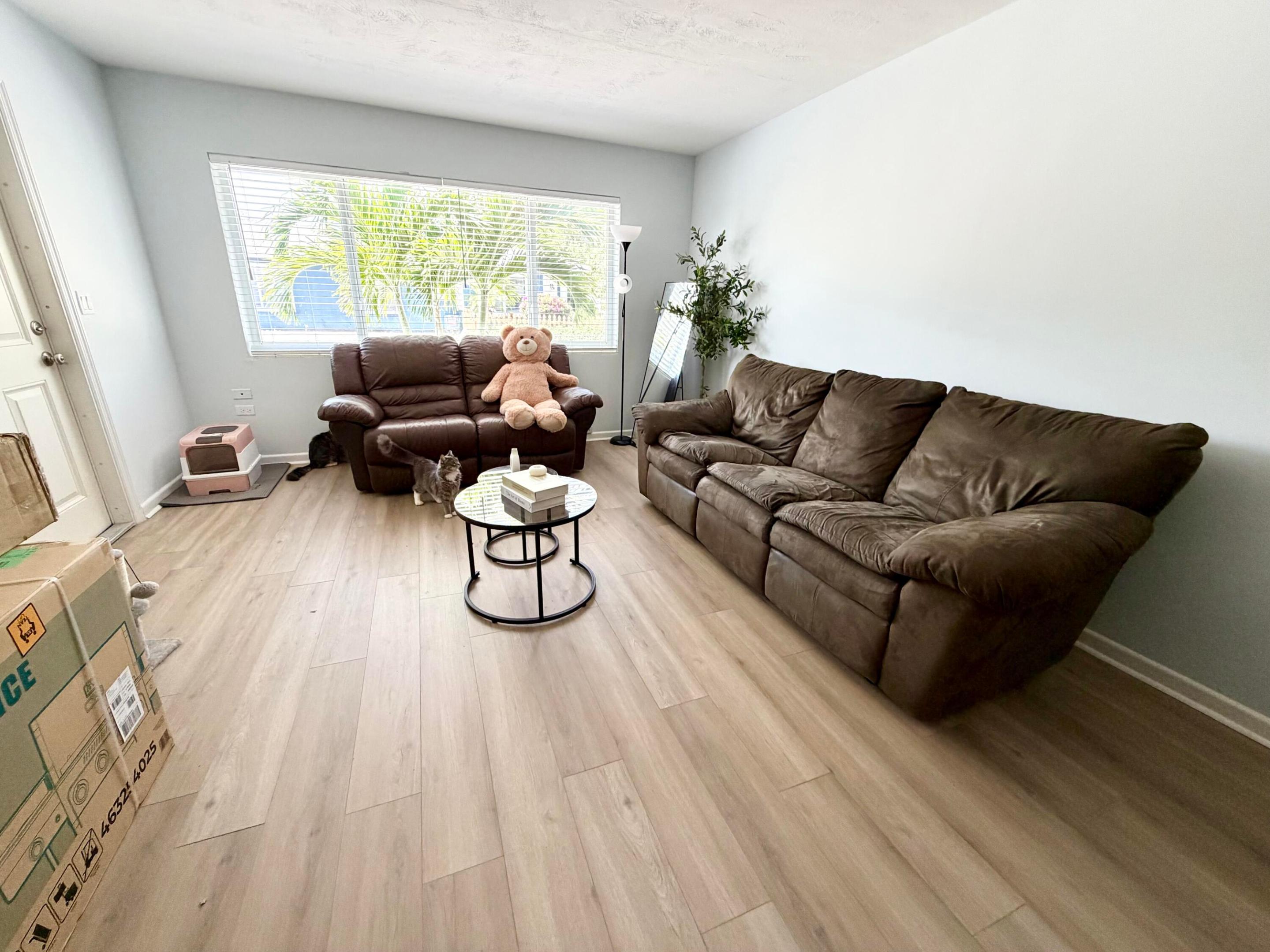 1502 N J Street #1