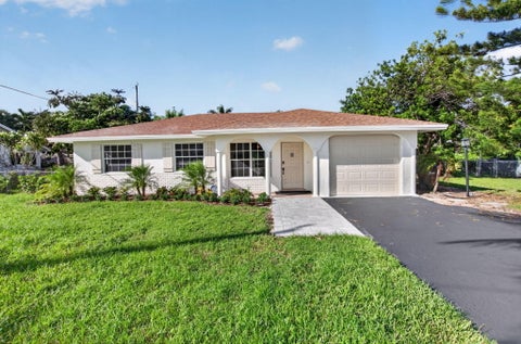Photo of 632 Jaeger Drive, Delray Beach, FL 33444 (MLS # B26090416)