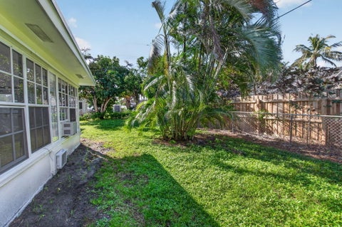 Tiny photo for 632 Jaeger Drive, Delray Beach, FL 33444 (MLS # B26090416)