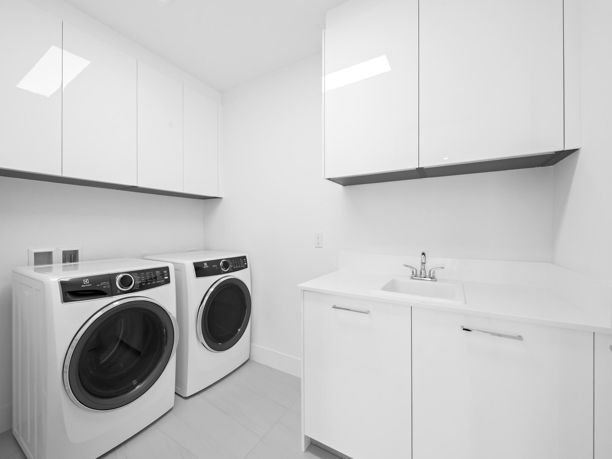 Selene Oceanfront - Residential Lease