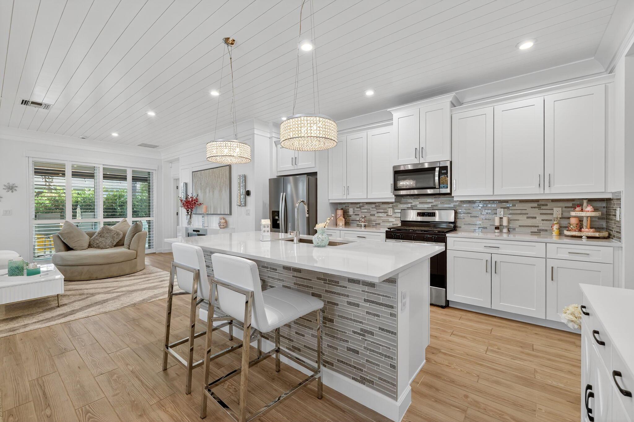 TELARO AT SOUTHERN GROVE - Residential