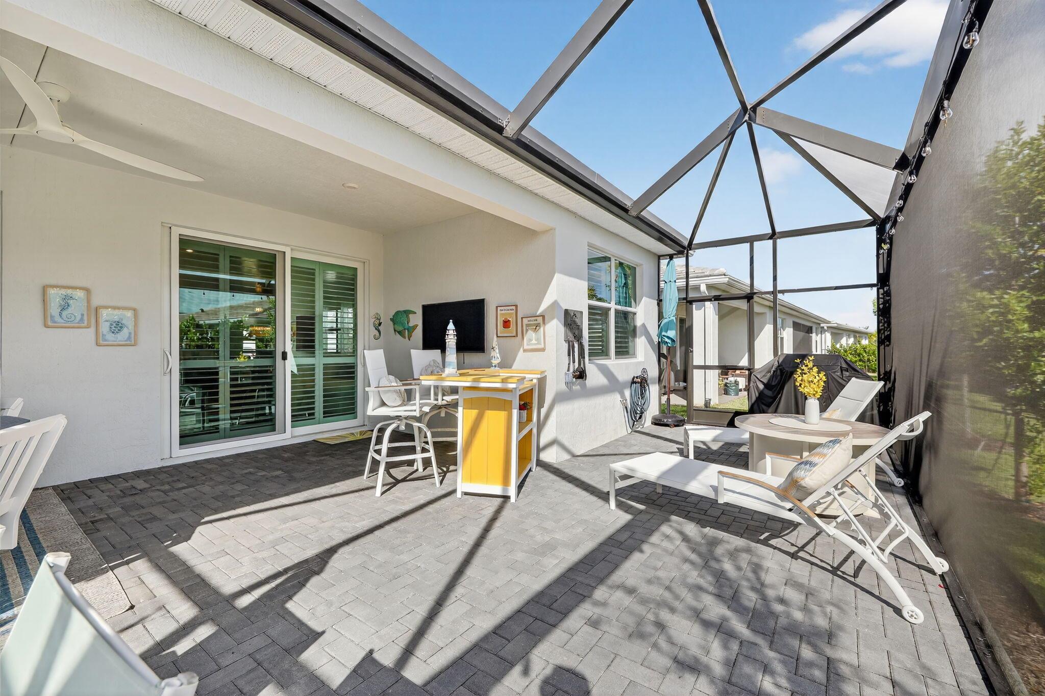 TELARO AT SOUTHERN GROVE - Residential