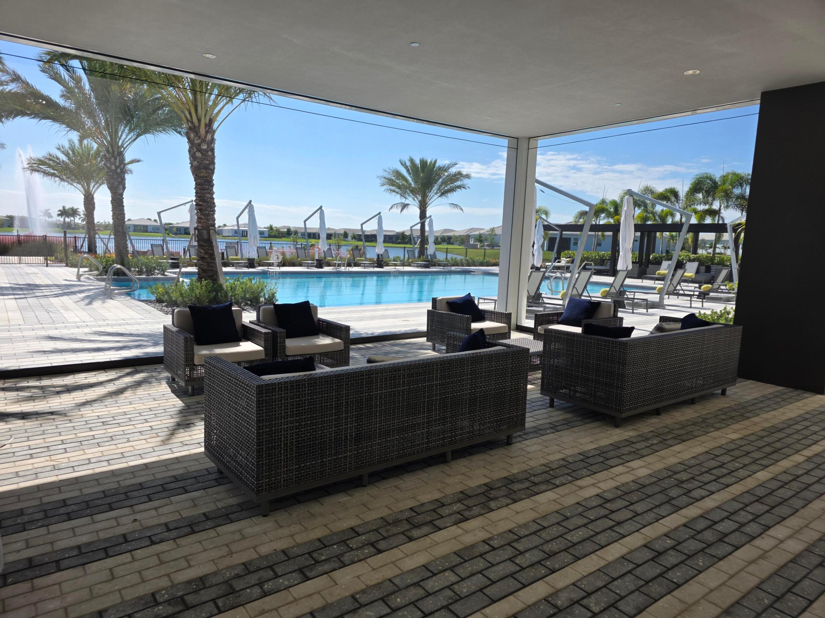 TELARO AT SOUTHERN GROVE - Residential