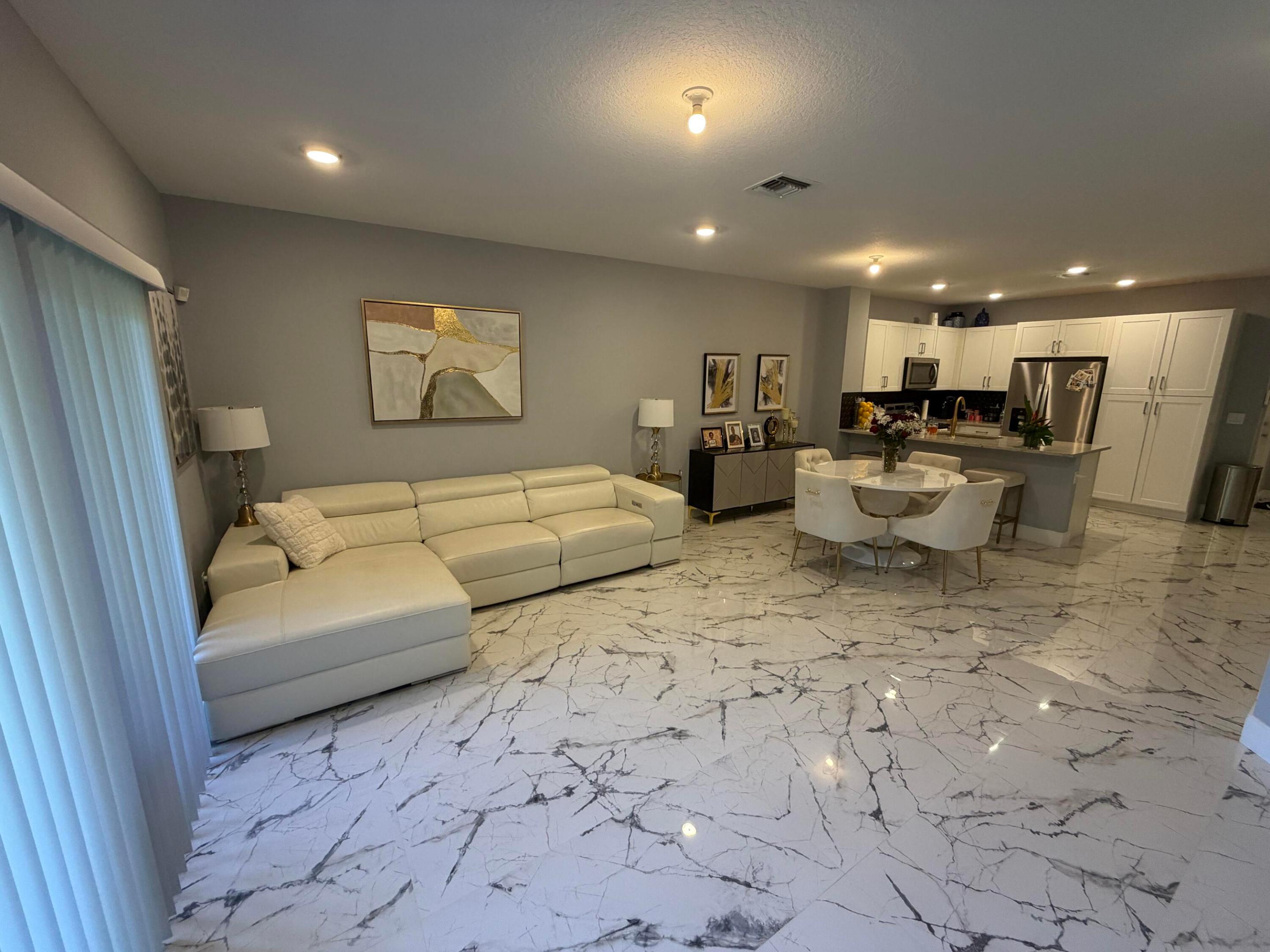178 SE 5th Court SE