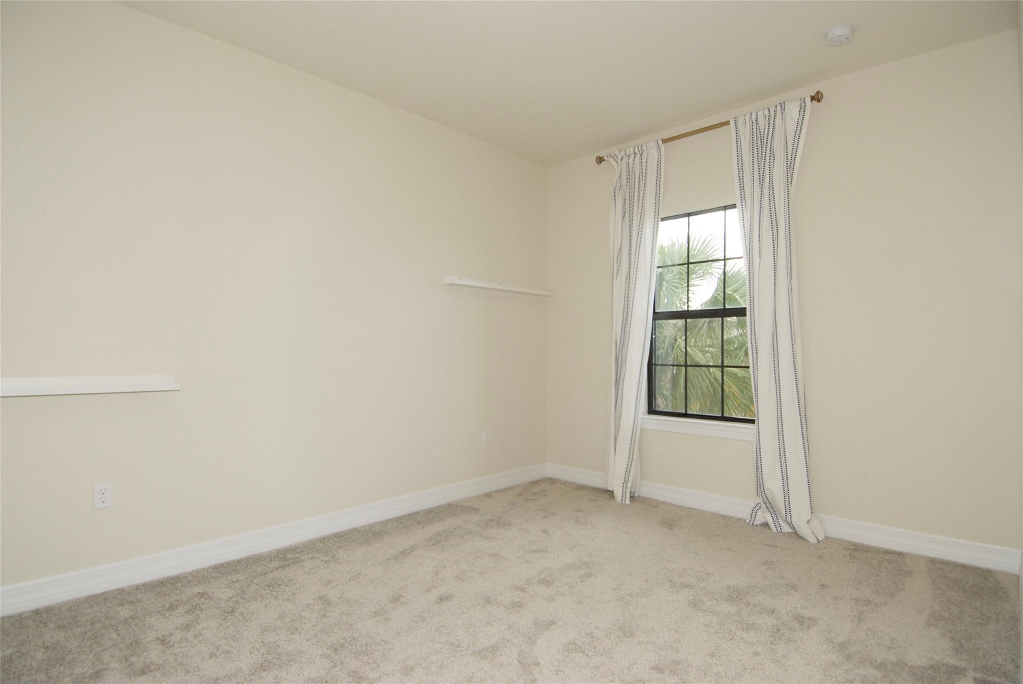 Oak Tree Prop Redev - Residential Lease