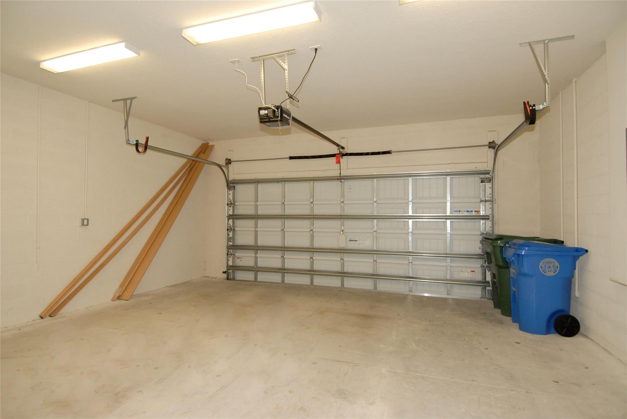 Oak Tree Prop Redev - Residential Lease