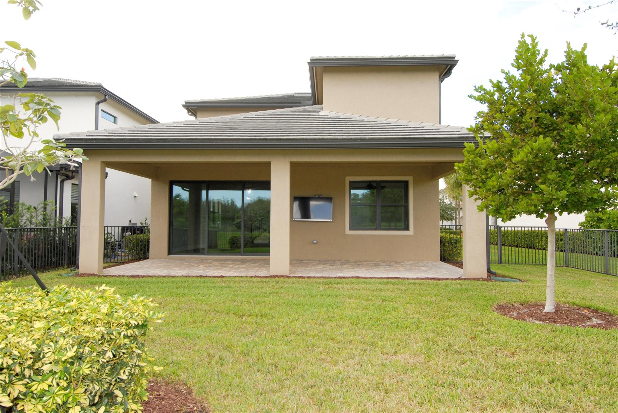 Oak Tree Prop Redev - Residential Lease